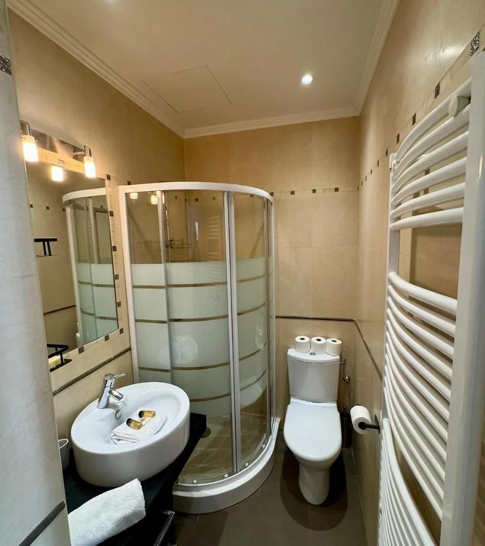 Ambassador Promenade ! Apartman Nizza 0*,